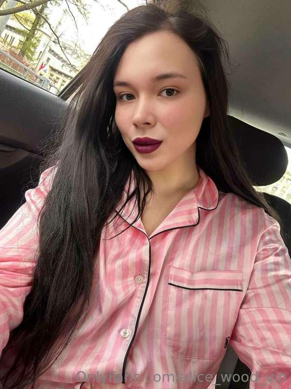 **Such pretty new lipstick, isn't it?** Do you want to smear..