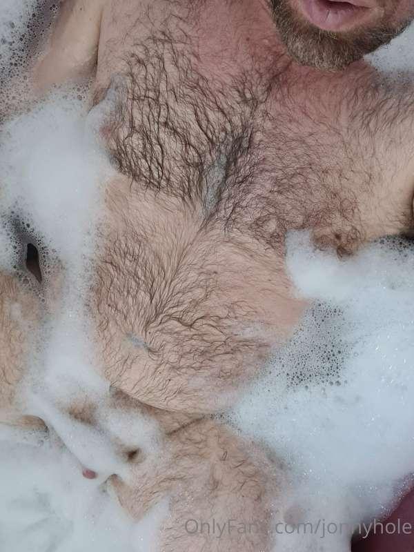 Getting my fur wet 💦
