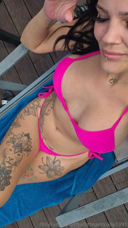 Would you like to jump into the water with me? 💦💗