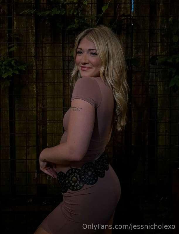 not just a pretty face… but also, yes 🤭