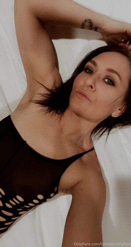 My sister has a free page https://onlyfans.com/n8v.honey