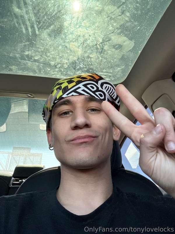 How is everyone’s day I just got my new phone excited to rec..