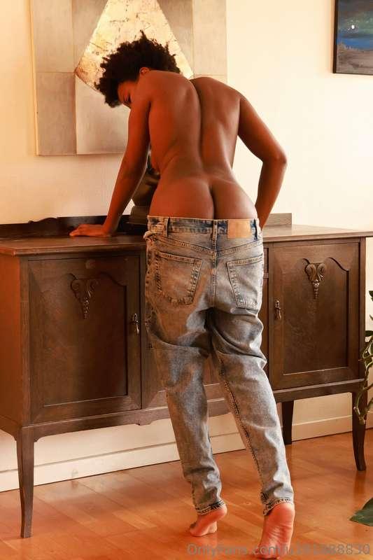 Take down my Pants and Put your big Cock in side my wet tigh..