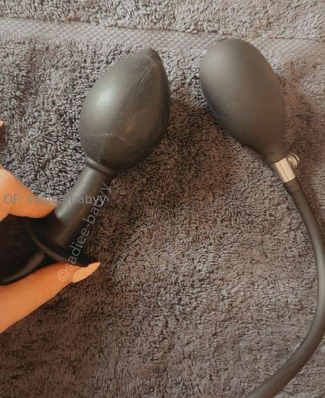 Want to unlock daily NSFW content? Over 3700 videos + photos..