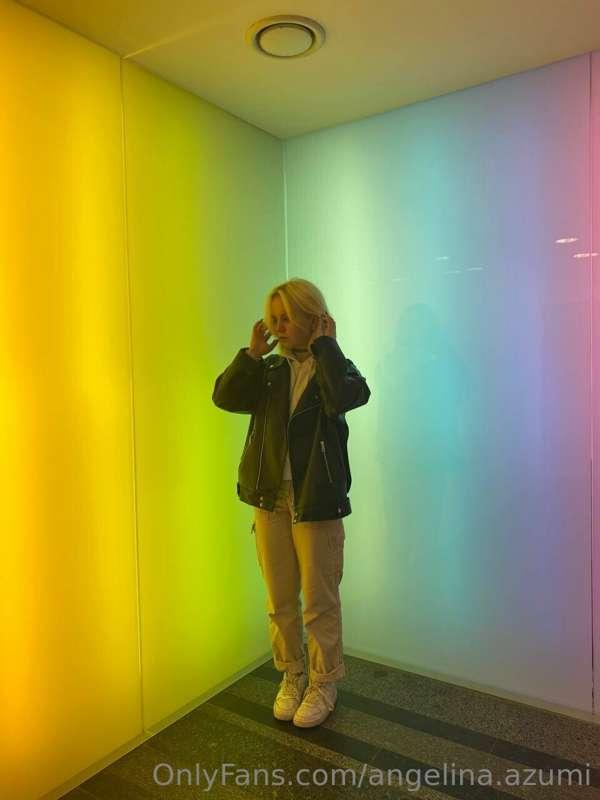 I think that each color of the rainbow is a different shade ..