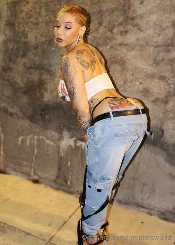 G-string should always be a thing😏Agree?💯