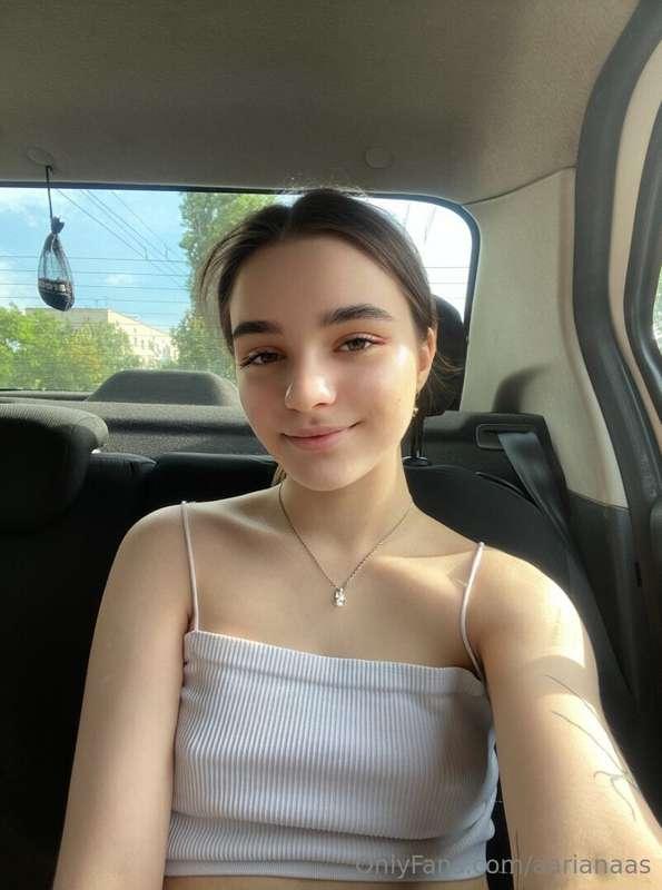 Sweet and gentle, but also terribly sexy🤭😛 @littlehotvicky @..