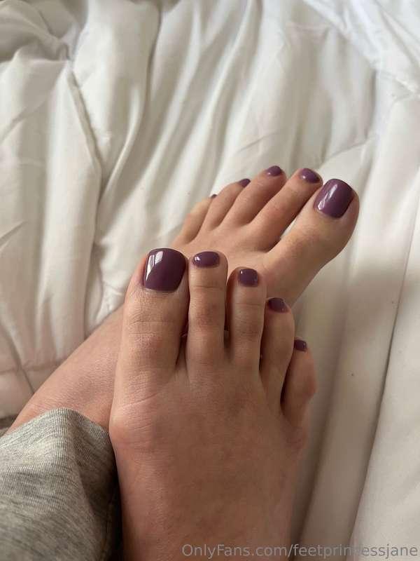 NO editing on my new pedicure. What do you think?🥵