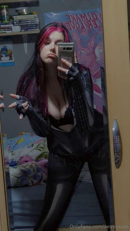 would u pay for a proper spider girl set? x 🕸️🕷️