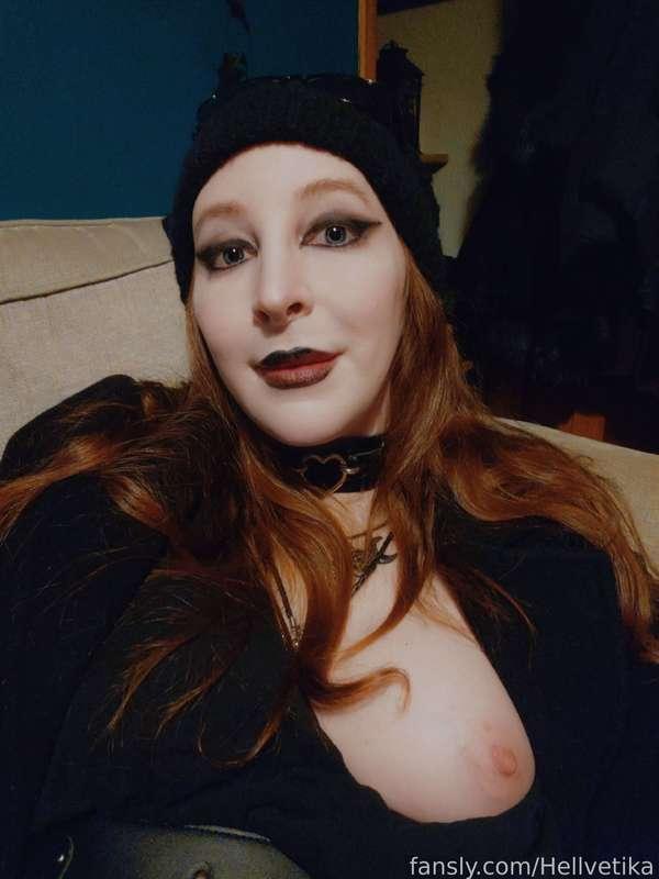 hellvetika image #1