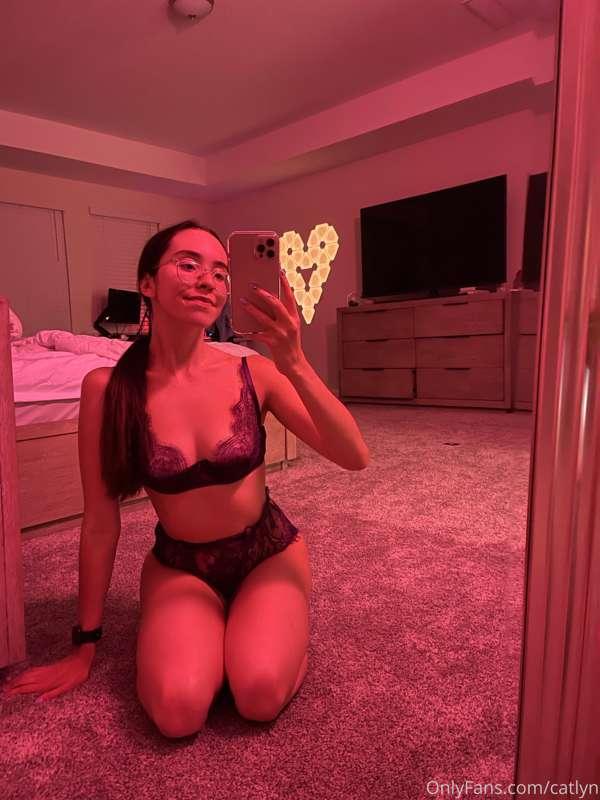 super horny rn.. who wants to buy an audio? dm 😌