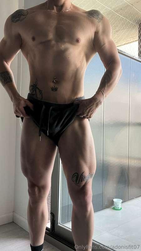 Do you like my 3 legs baby? 🥵🥵