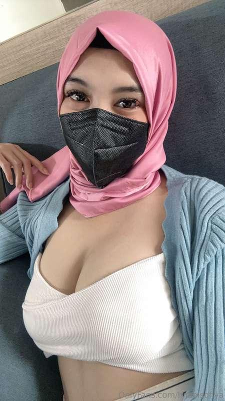 wanna explore or just admire? 😏