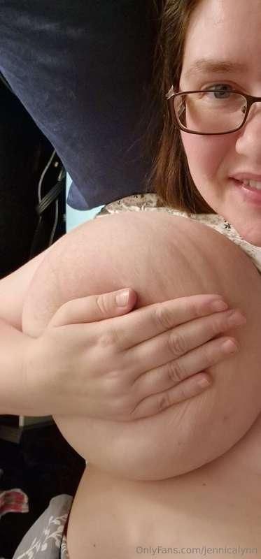 You get one boob today 🤣🤣