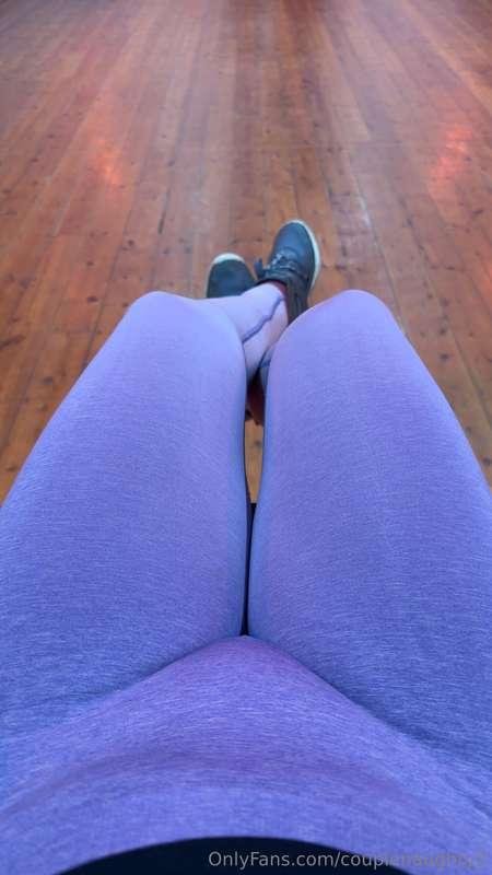 Gym leggings show my pussy off well 😅🙊