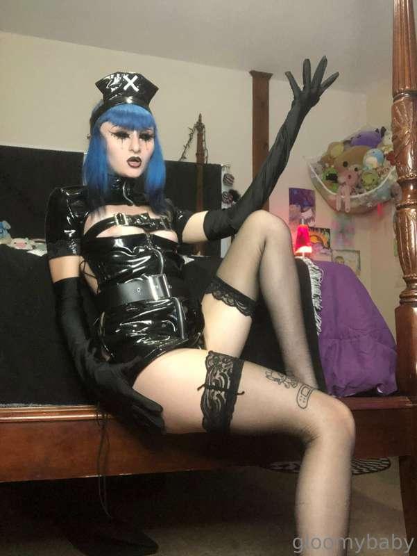 I couldn’t resist showing you the new nurse outfit I got. A ..
