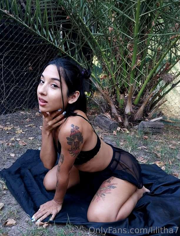 My favorite time of the year has arrived... Autumn! 🍂  and I..