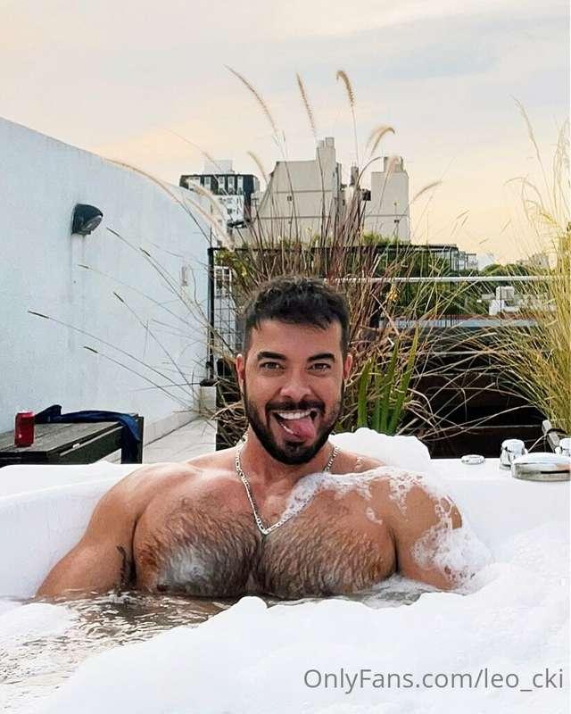 Some jacuzzi fun
