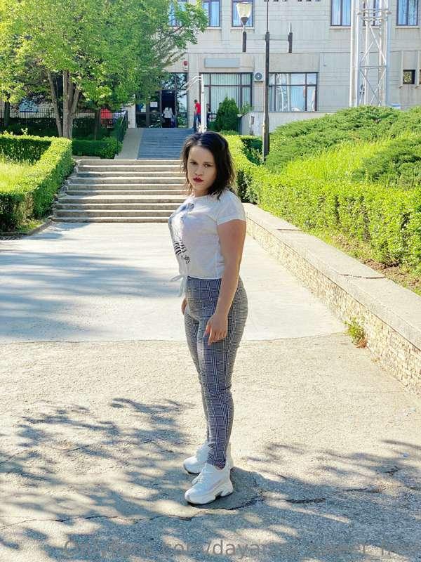 😘