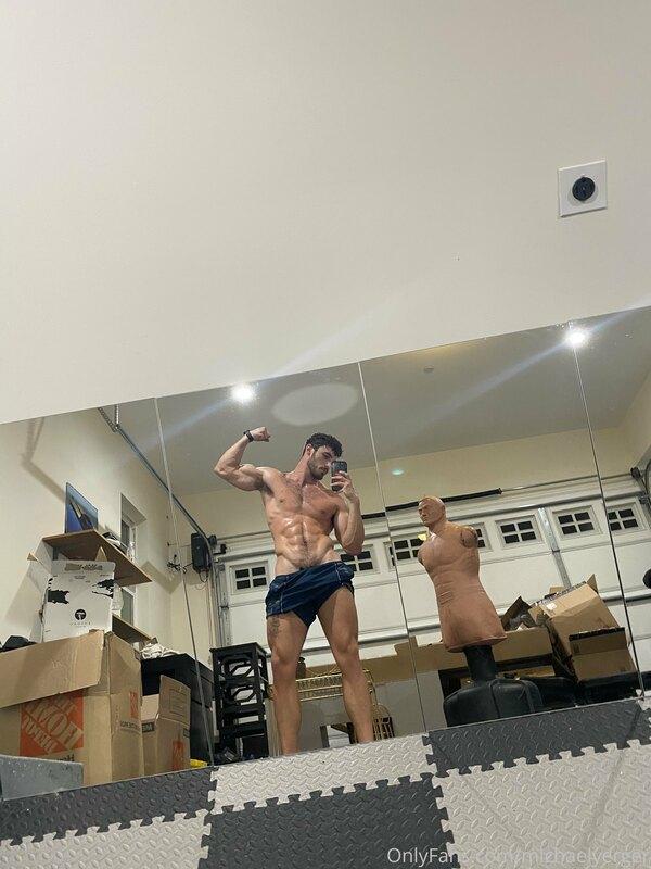 who tryna join my messy garage workouts