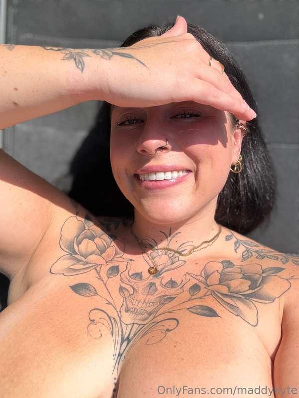 Getting some tan lines 🥰