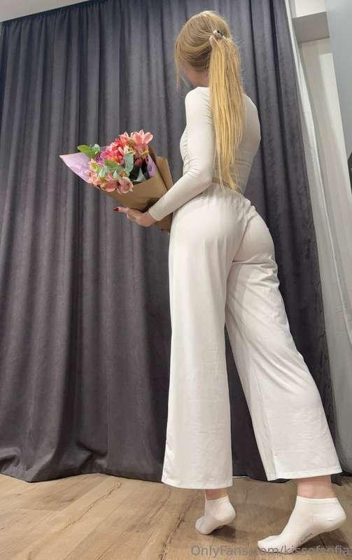 kissofsofia image #0