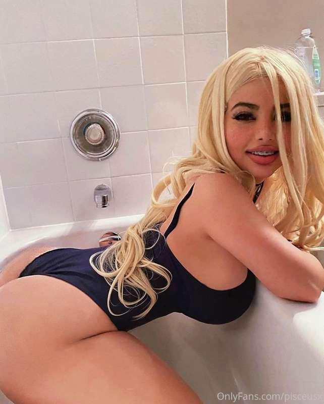 wanna join me in the bathtub? 😈