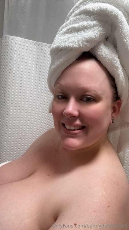 All cute after my shower 😉