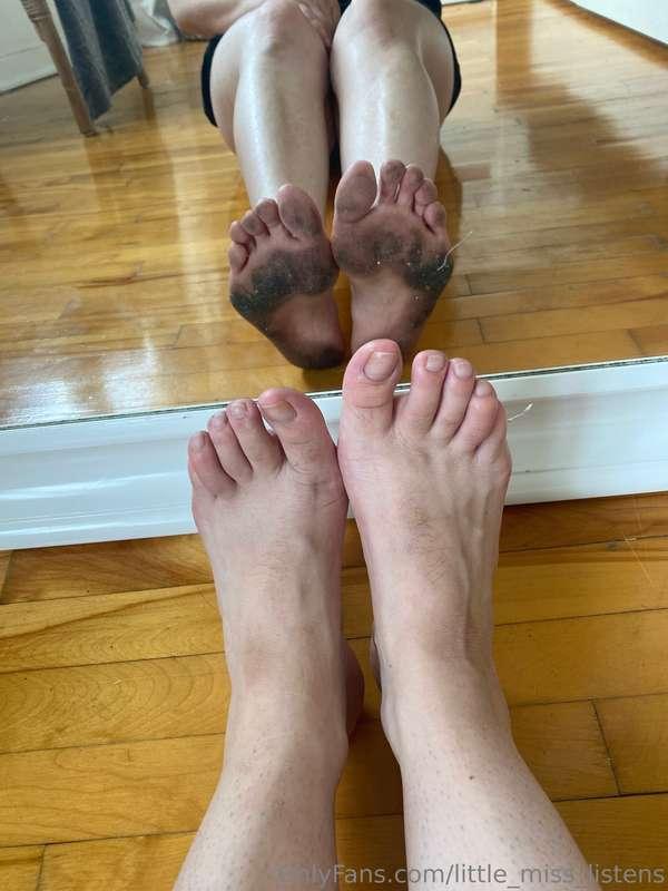 Do you like dirty feet in the mirror pics as much as I do ? ..