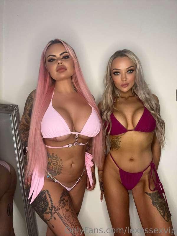 2 sets of massive tits for you 😮‍💨 @sky_foxxx