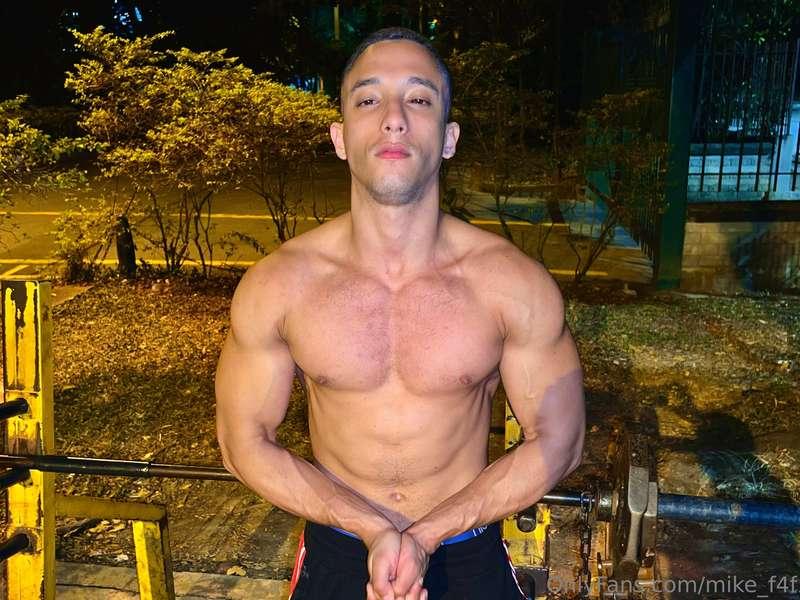 Flex Muscle 🦾🦾🏋️‍♀️🔥 AGAIN
