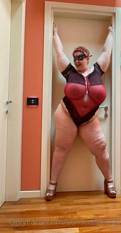 sensualpoppy image #5