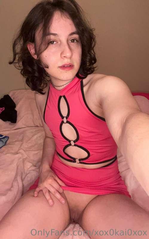 Happy Monday! This dress is easy access for you ;)