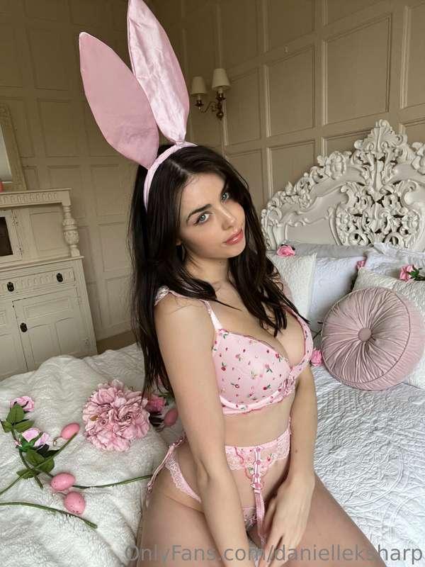 Happy Easter! Hope you all have a lovely day 🐰🤍
