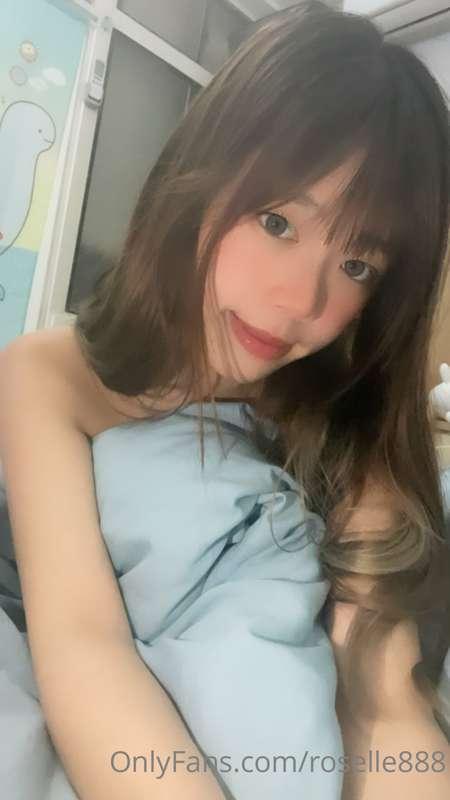 晚安😴😘! Sleeping naked tonight!💕