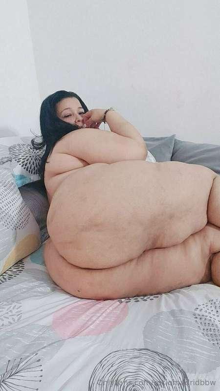 rociomadridbbw image #0