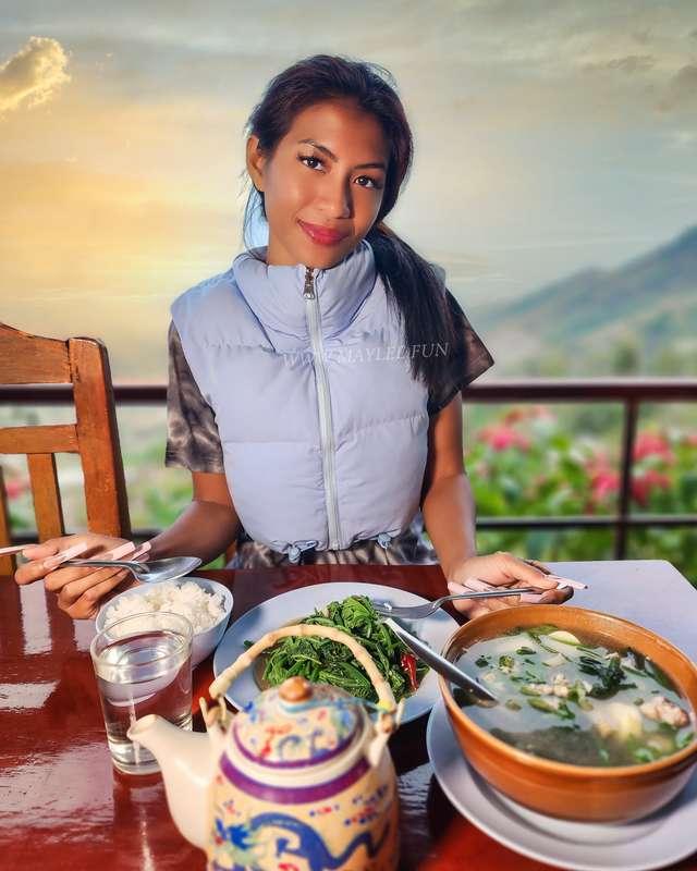Had this breathtaking view and delicious food for breakfast ..