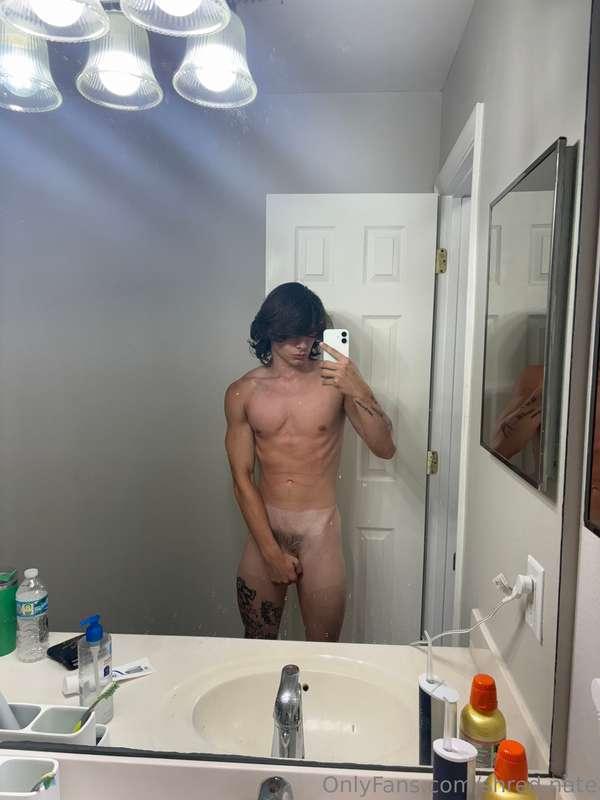 is my tan line noticeable? 👀