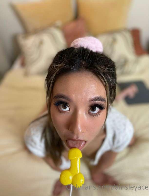 how can i convince you to give me a facial? 🥺