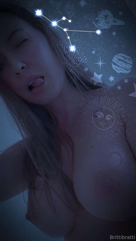 I will not be camming today 💓  I have lots of customs, cock ..