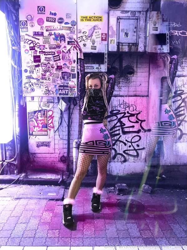 I’m just a Tokyo girl in a Tokyo world hehe 🇯🇵 Happy one yea..