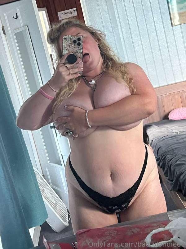 bad.blondiee1 image #0