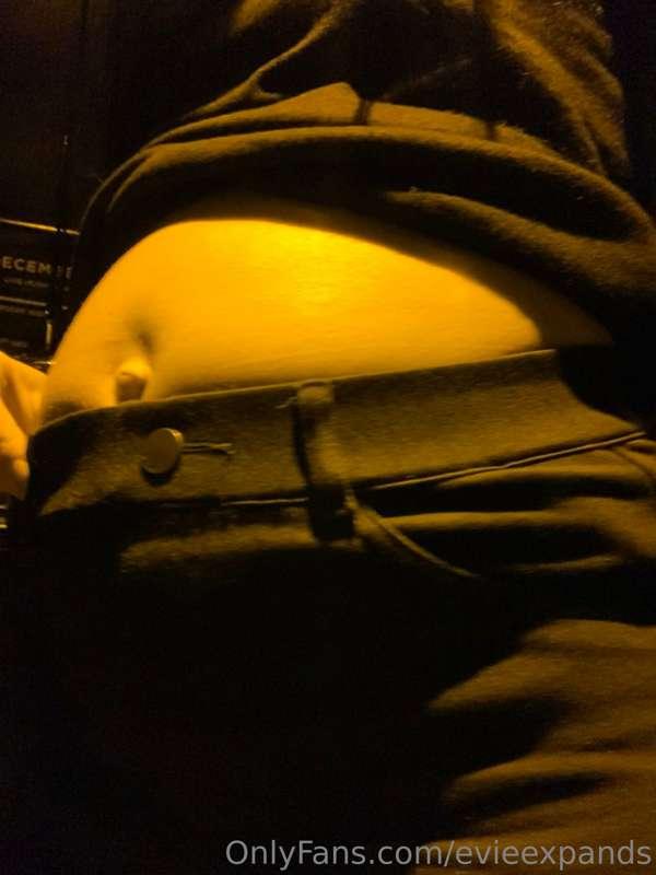 Arty lighting of my belly bulge after brunch with my friends..