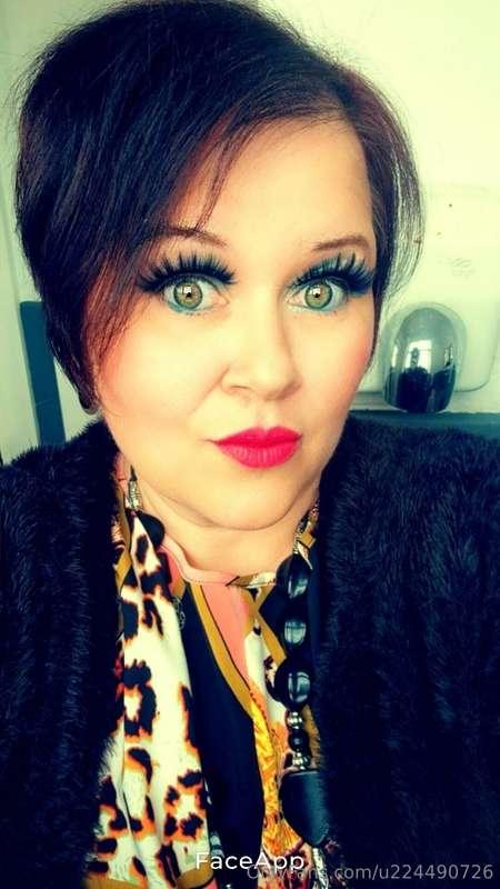 Morning guys, nearly the weekend woop woop xx