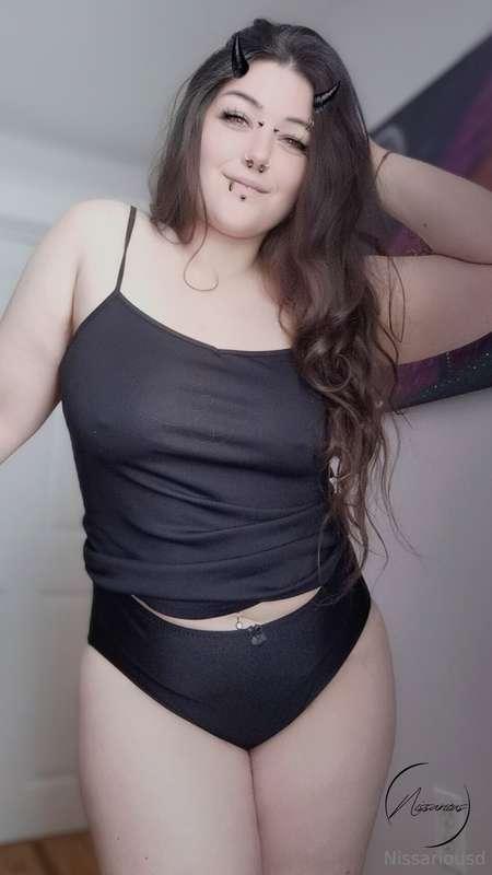 Brandnew Alt Nissa todaaaay ;D I really liked how my curves ..