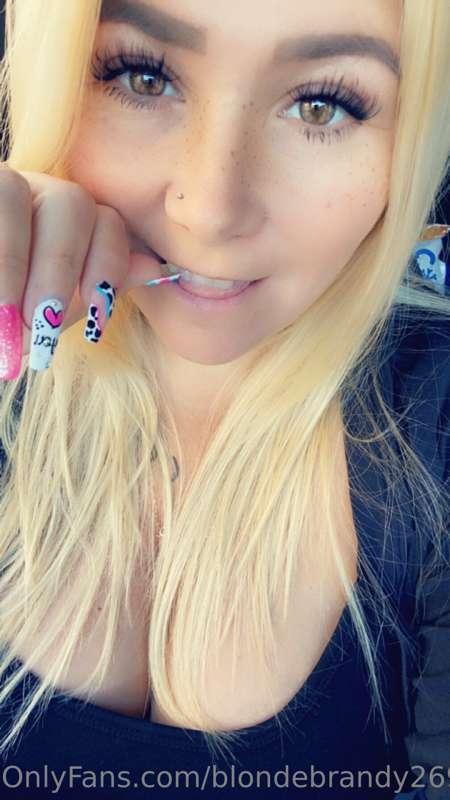 Good afternoon babes 😏