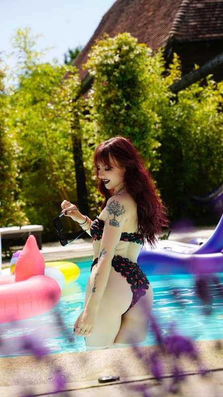 Hmm, so you're a little peeping tom at the pool? You better ..