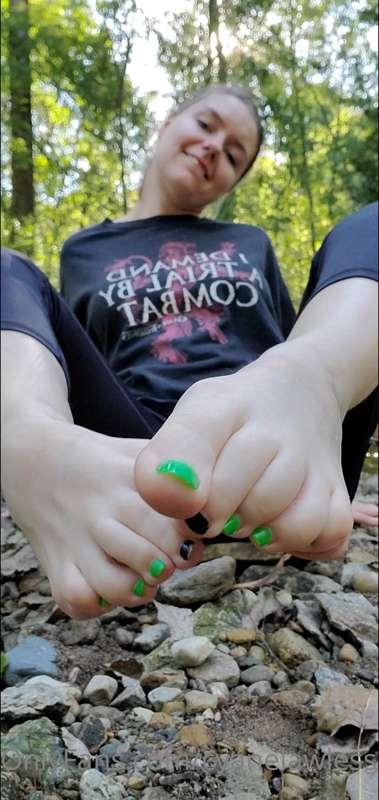 Bare feet in the woods

Flexing and stretching my feet after..