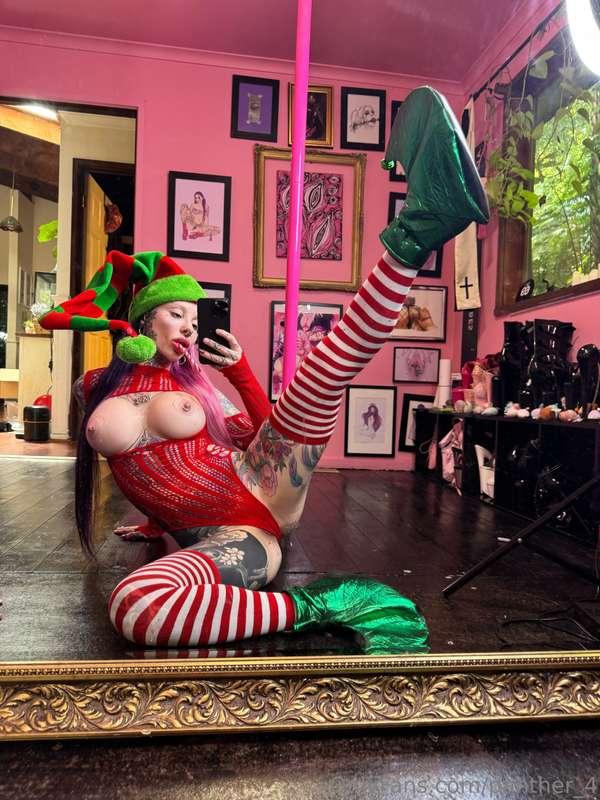 Do you like my Christmas lunch outfit?