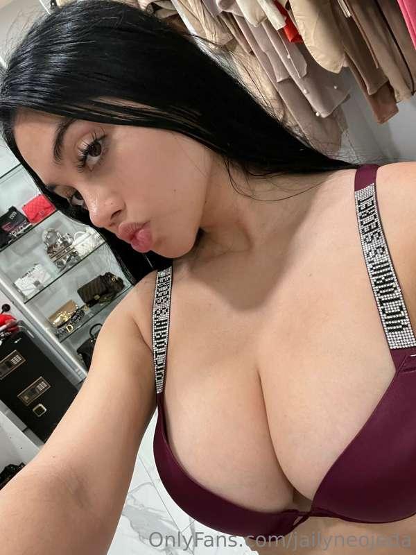 jailyneojeda image #0